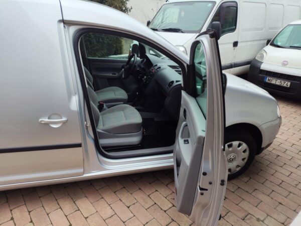 Volkswagen Caddy 1.9PDTD - Image 12